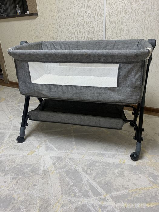 Продам детскую кровать-манеж