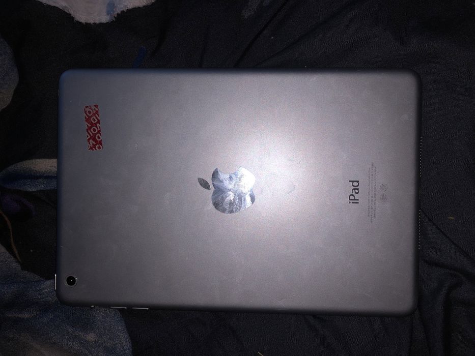 Ipad 1поколение хорошее сос