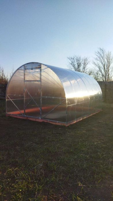 Теплица дачная с поликарбонатом