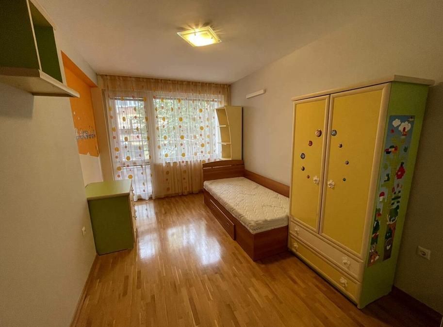 Дава се под наем Тристаен апартамент в Пловдив, Център - 90 кв.м за 575 € - Снимка #4