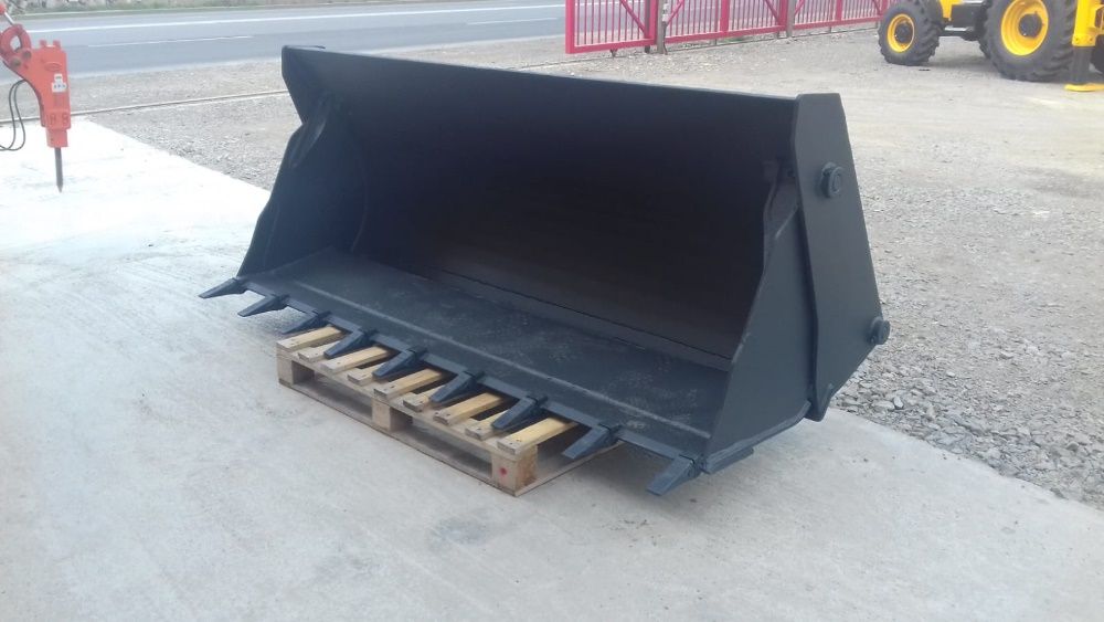 Cupa multifunctionala 2450 mm pentru buldoexcavator JCB 3CX/4CX STOC