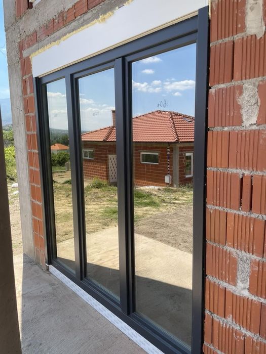 Пластиковые двери, балконы, витражи, перегородки