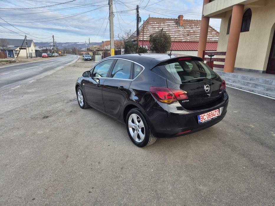 De vânzare Opel Astra J
