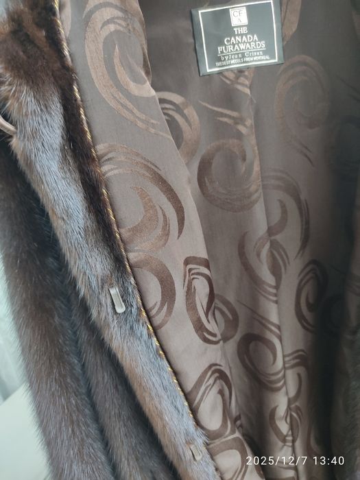 Продаю шубу норковую