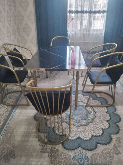 Стол стул сотилади 6+1 янги