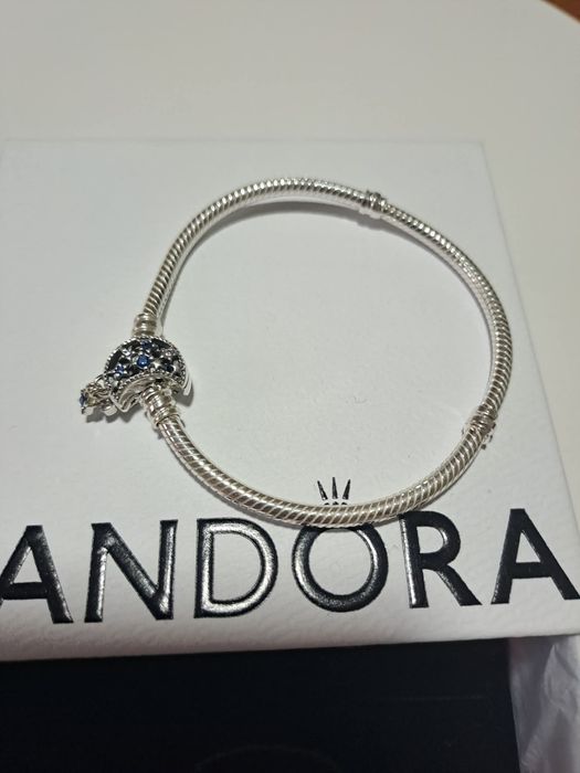 Гривна Pandora Sparkling Moon Clasp