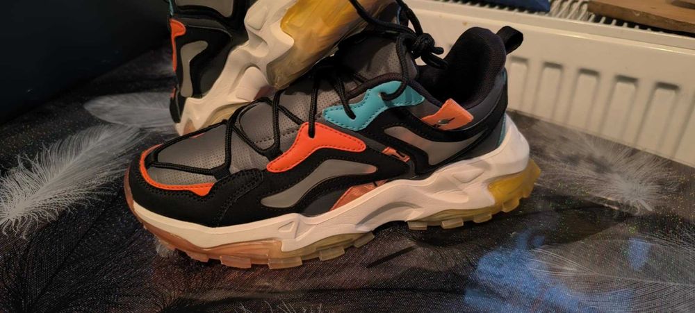 Унисекс маратонки за ежедневие и спорт.