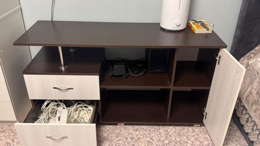 Продам тумбу под телевизор