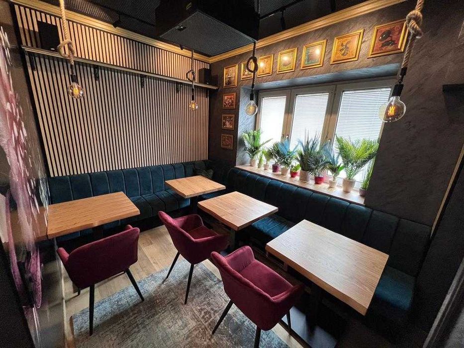 Canapele bar, club