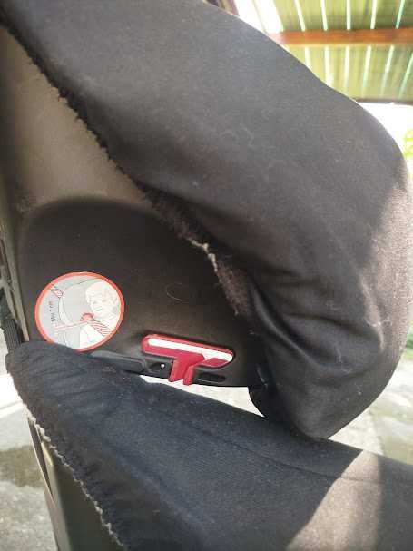 Детското столче за кола Maxi-Cosi Rodi AirProtect