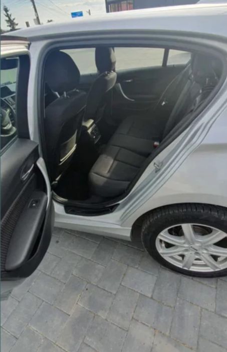 BMW seria 1, 170cv, 118i, 2013