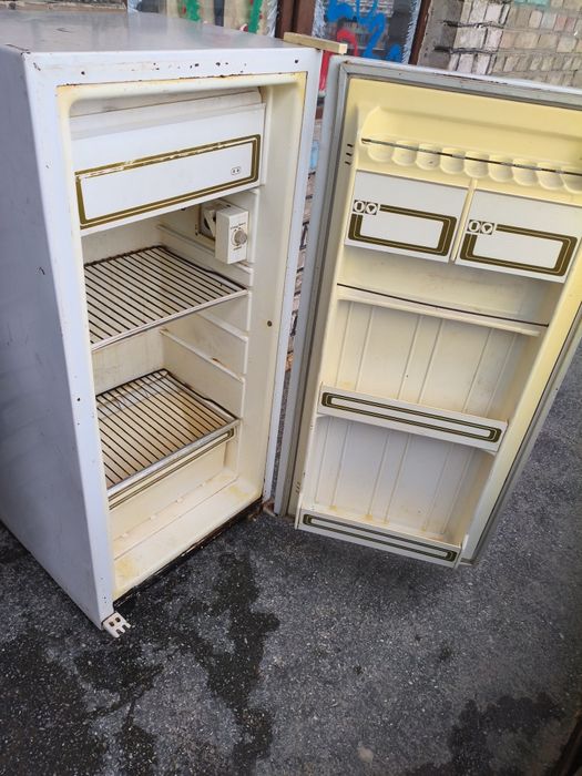 Срочно продаёться холодильник в хорошем состоянии  работает отлично