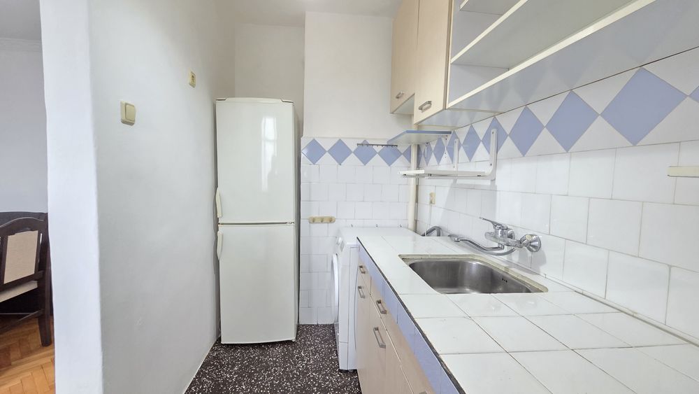 Дава се под наем Двустаен апартамент в Плевен, Сторгозия - 70 кв.м за 278.97 € - Снимка #3