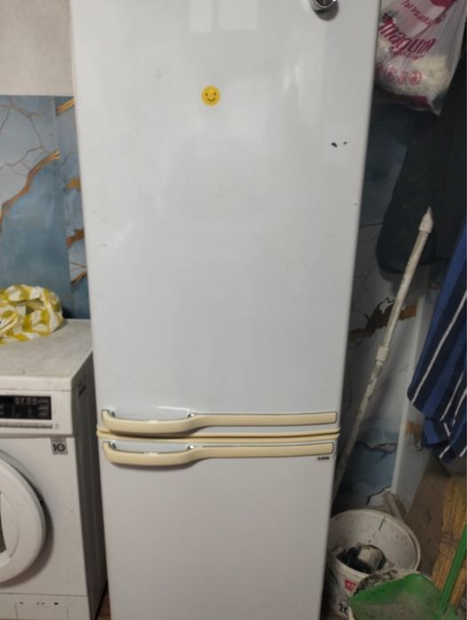 Холодильник Samsung