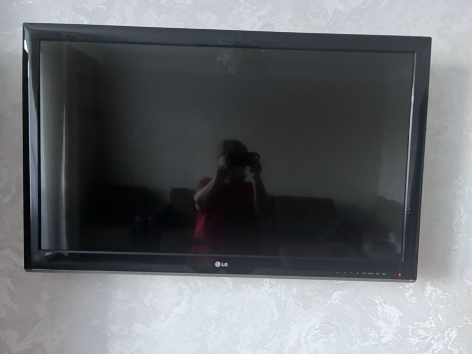 Продаю телевизор Lg