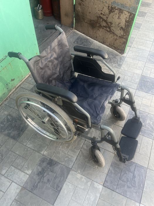 Продается кресло для людей с ограничениями
