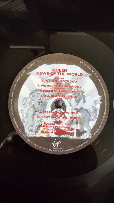 Продается виниловая пластинка QUEEN-NEWS OF THE WORLD, 1977 г.