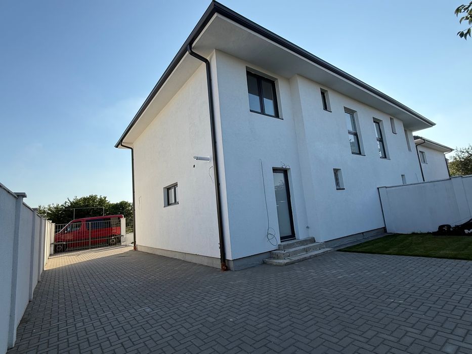 Vânzare casă cu etaj Târgu Mureș an 2025