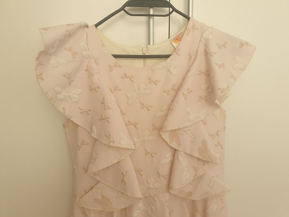 Официални рокли ..