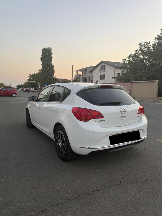 OPEL Astra 2013 — imagine 3