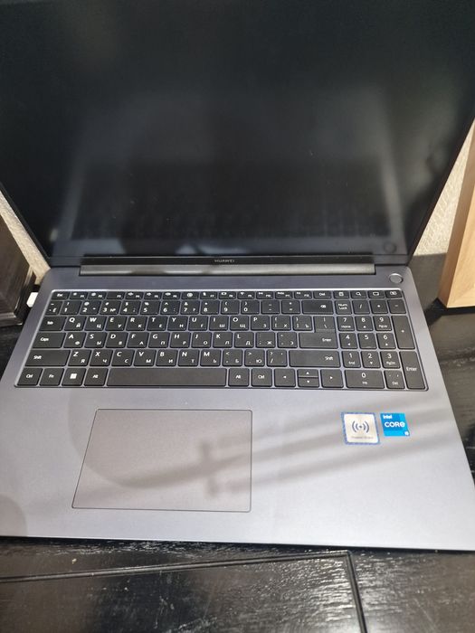 Huawei Matebook D16