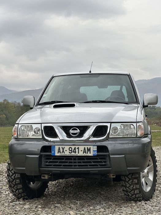 Nissan terrano 2