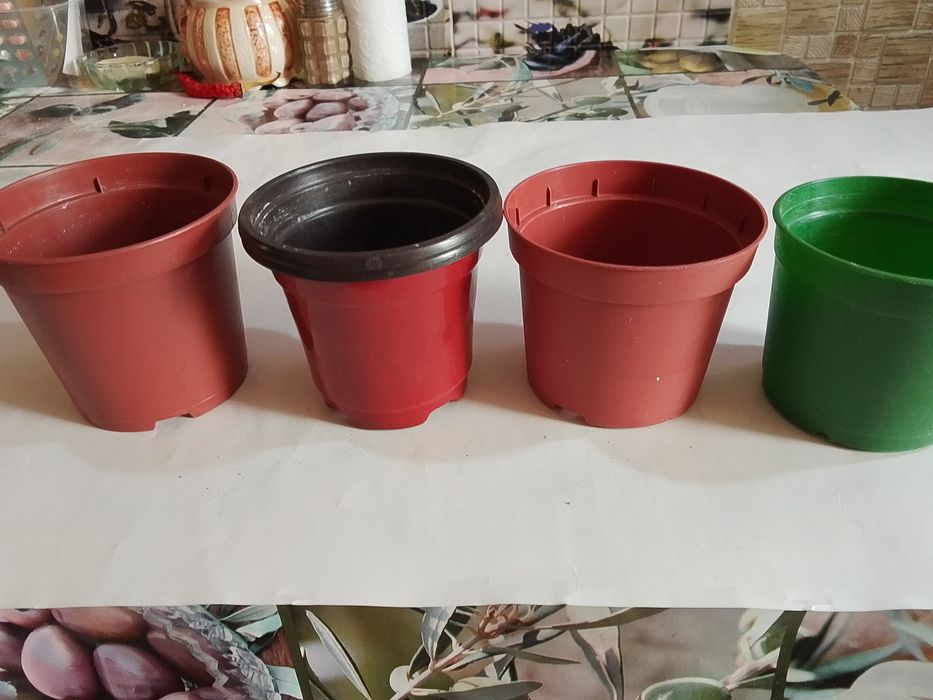 Продаю горшочки...