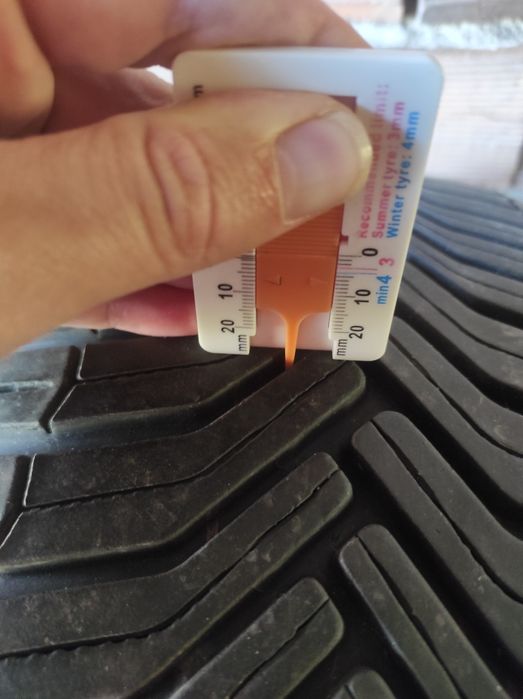 225/55/18 Michelin 2бр