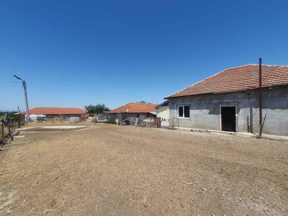 Продава се Промишлена сграда в с. Караджалово, Област Пловдив - 2522 кв.м за 20 €/кв.м - Снимка #3