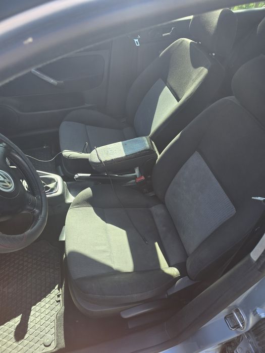 Vând golf 4 1.6 16v