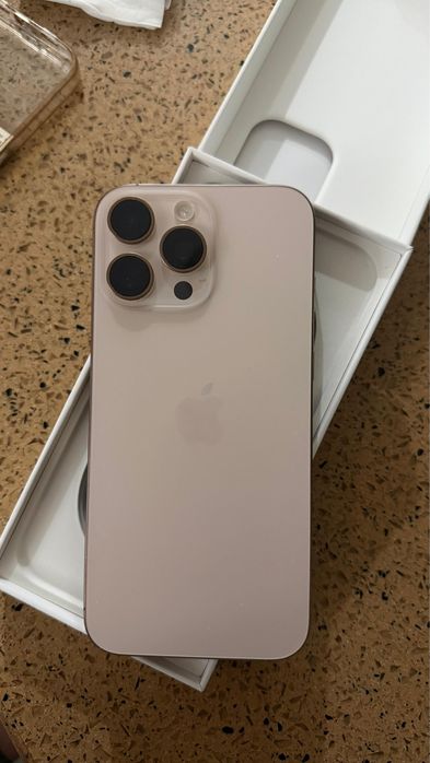 Продам Айфон 16 про макс. 1TB