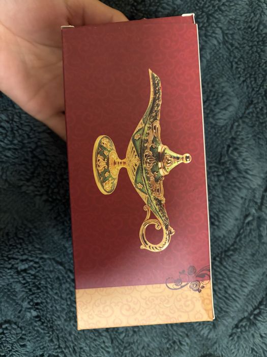 Сувенирная лампа Алладина которая является предметом коллекцинирования