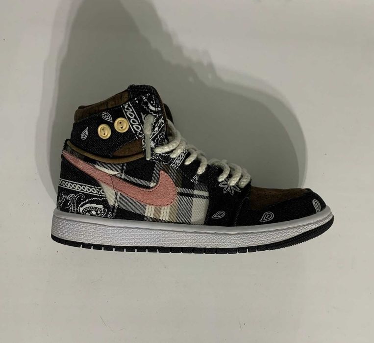 Продам кроссовки Air Jordan 1