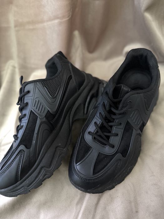 Дамски  спортни обувки