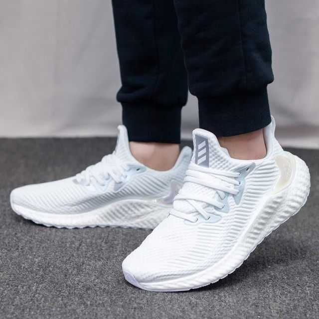 Мъжки  маратонки   ADIDAS ALPHABOOST   Оригинални  EU 41 1/3
