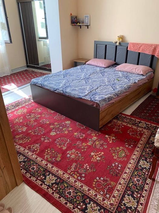 Белый дом в центре города