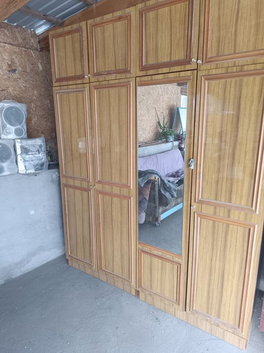 Продам шифонер в хорошем состоянии