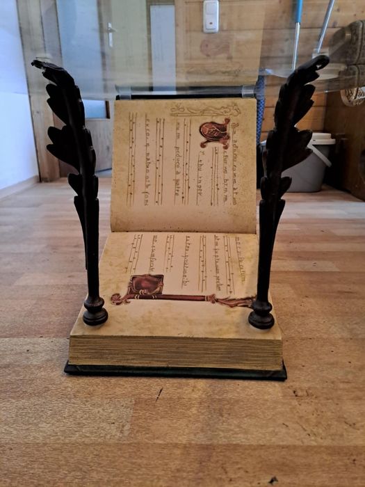 Холна бутикова масичка