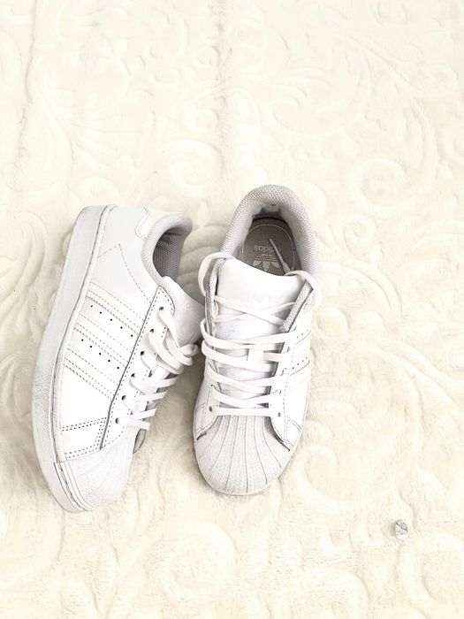 Adidas обувки 35,5  номер
