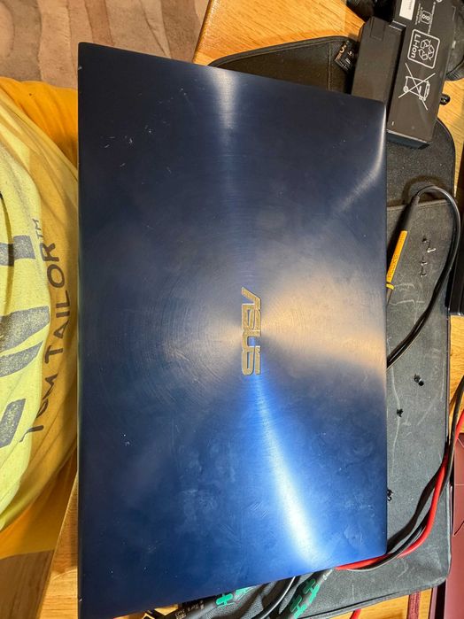 Продавам лаптоп ASUS UX534F за части / на части