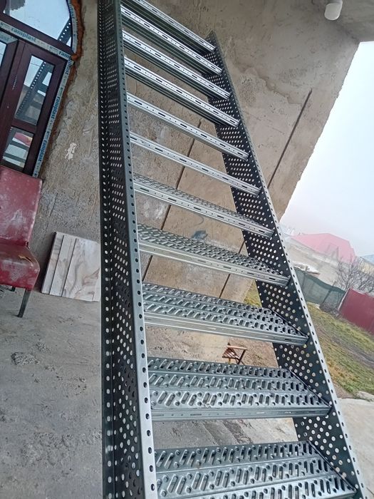 Scara metalica zincata 4mm grosime noi
