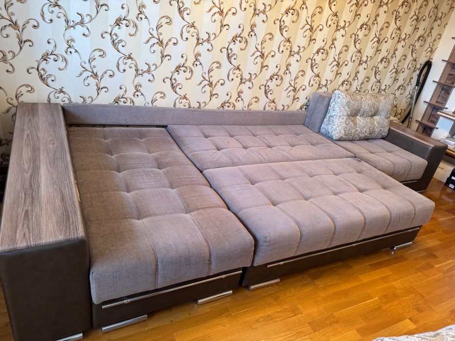 Диван угловой (большой)