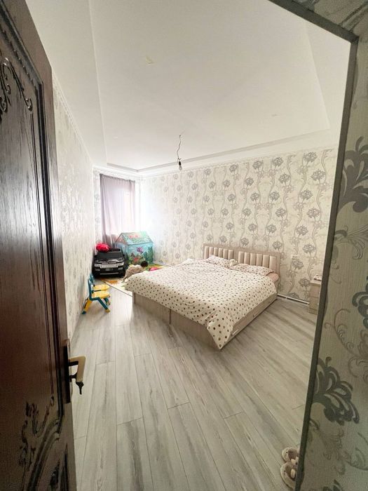 Gorgaz saodat restaranining oldidagi yangi g'ishtin uy sotiladi