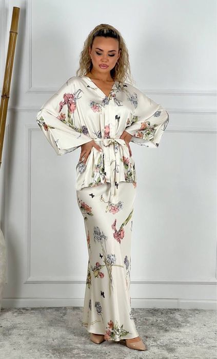 Костюм юбочный  Италия