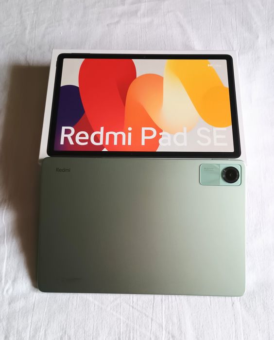 Redmi Pad SE 8GB ram / 256gb rom - cutie + încărcător + folie aplicată