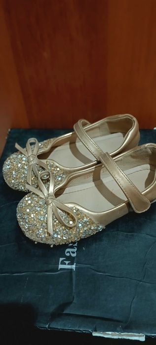 Туфли 2 шт отдам за 5000