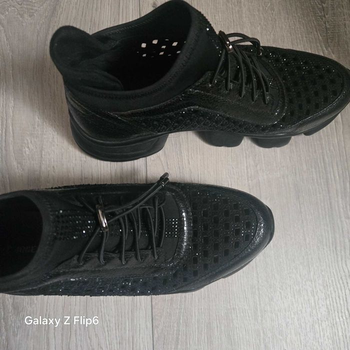 Дамски обувки от естествена кожа