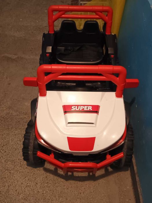 Джип акумулаторен 12V с родителски контрол SUPER Бял