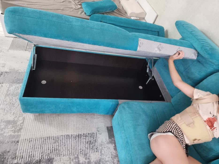 Продаю белорусский диван