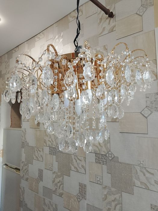 Продам люстру за 50 000 тг